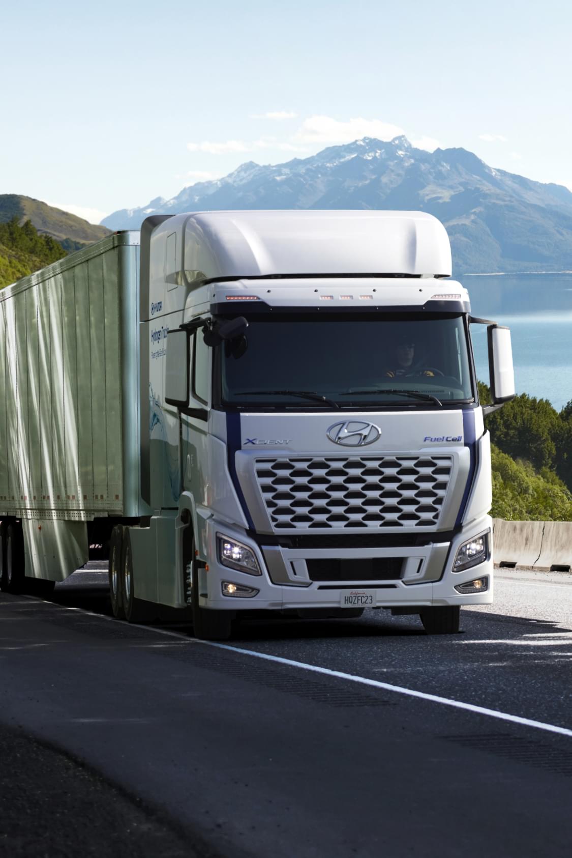 XCIENT Fuel Cell Tractor Hyundai Electrified Commercial Vehicles